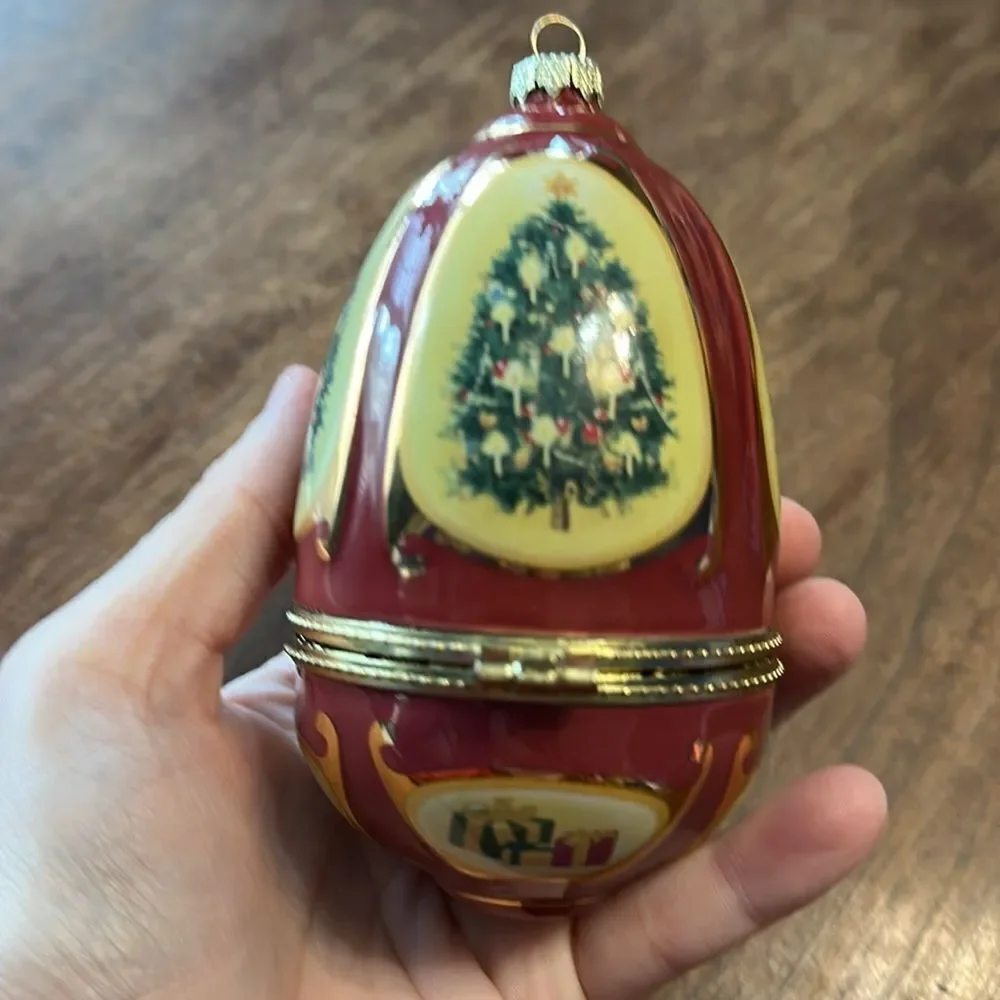Silent Night Porcelain Musical Christmas Ornament Egg Valerie Parr Hill